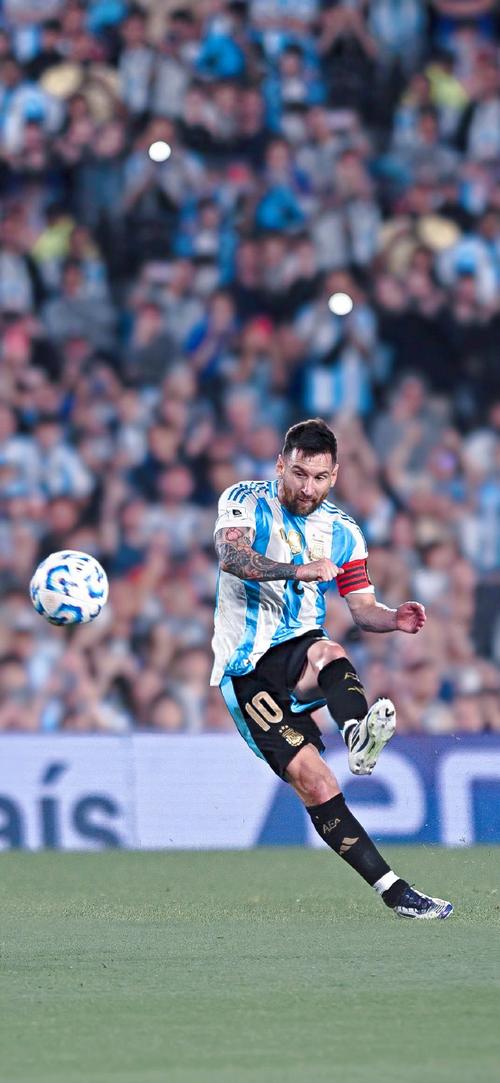 争议升级！施罗德袭击东契奇细节曝光 未中要害皆因艾顿阻拦