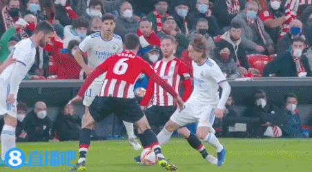 意甲-莱奥传射特奥破门 AC米兰4-0大胜乌迪内斯