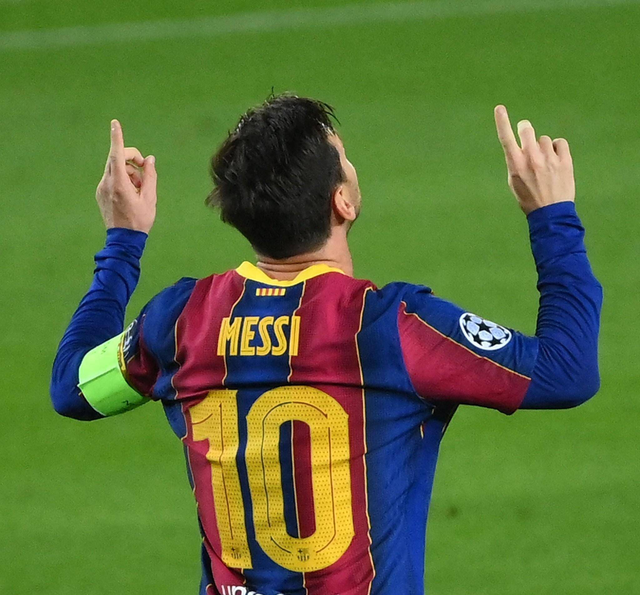 Pasha调侃TaZ替补出战：队长，你知道该怎么做